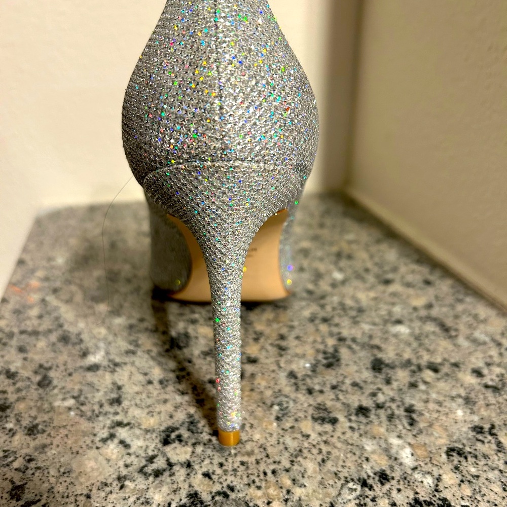 New Stuart Weitzman Metallic-Effect Pointed Toe P… - image 6